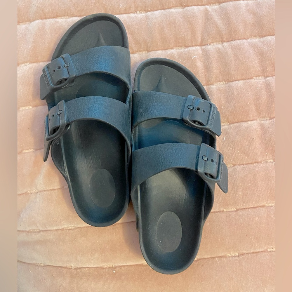 Black Double strap Birkenstocks size 33 (youth 1.5-2)